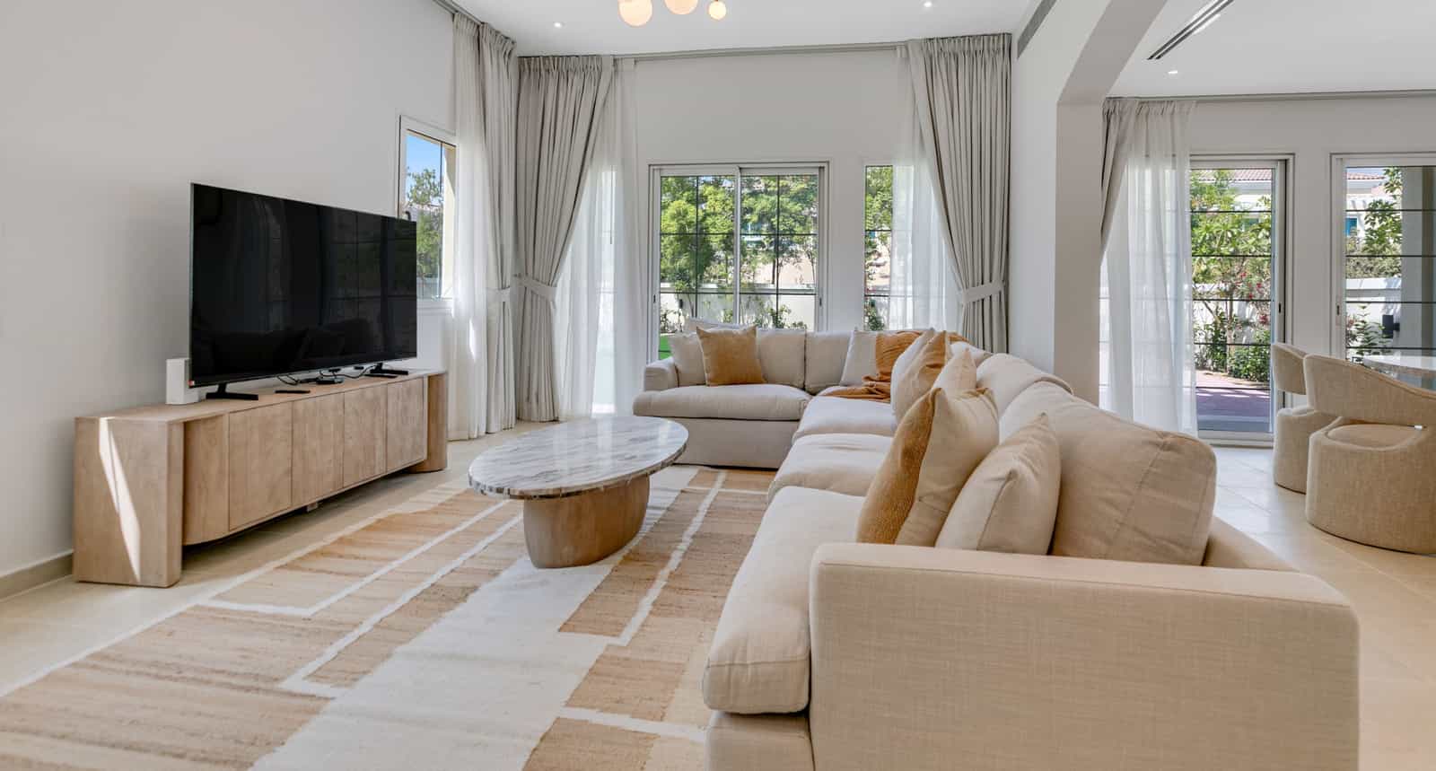 JVT Holiday Villas Dubai Private Garden, photo 4
