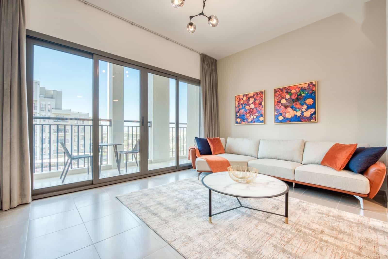2-Bedroom Apartment Town Square Dubai Short Stay, photo 5