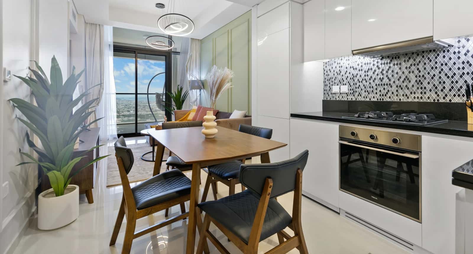 Damac Aykon 2BR Apartment in Business Bay, photo 3