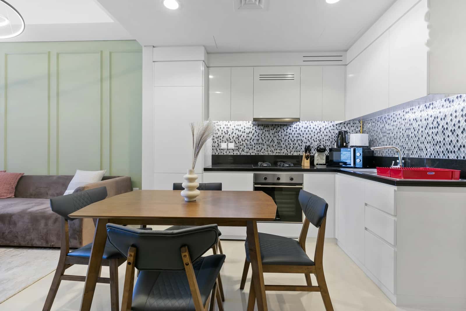 Damac Aykon 2BR Apartment in Business Bay, photo 4