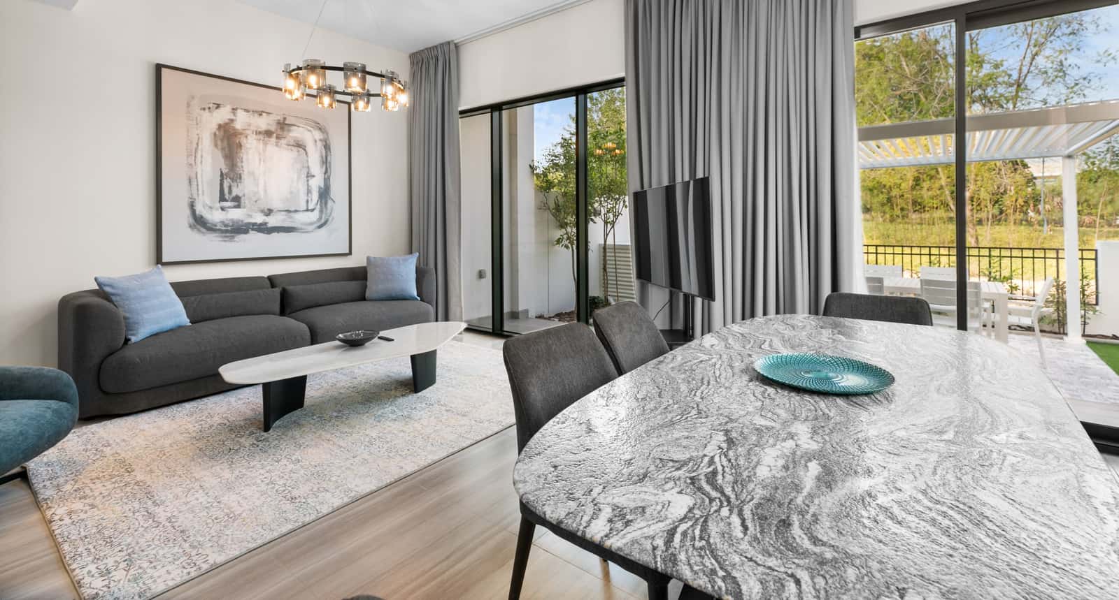 DAMAC Hills Villa for Rent Golf Course Community, photo 4