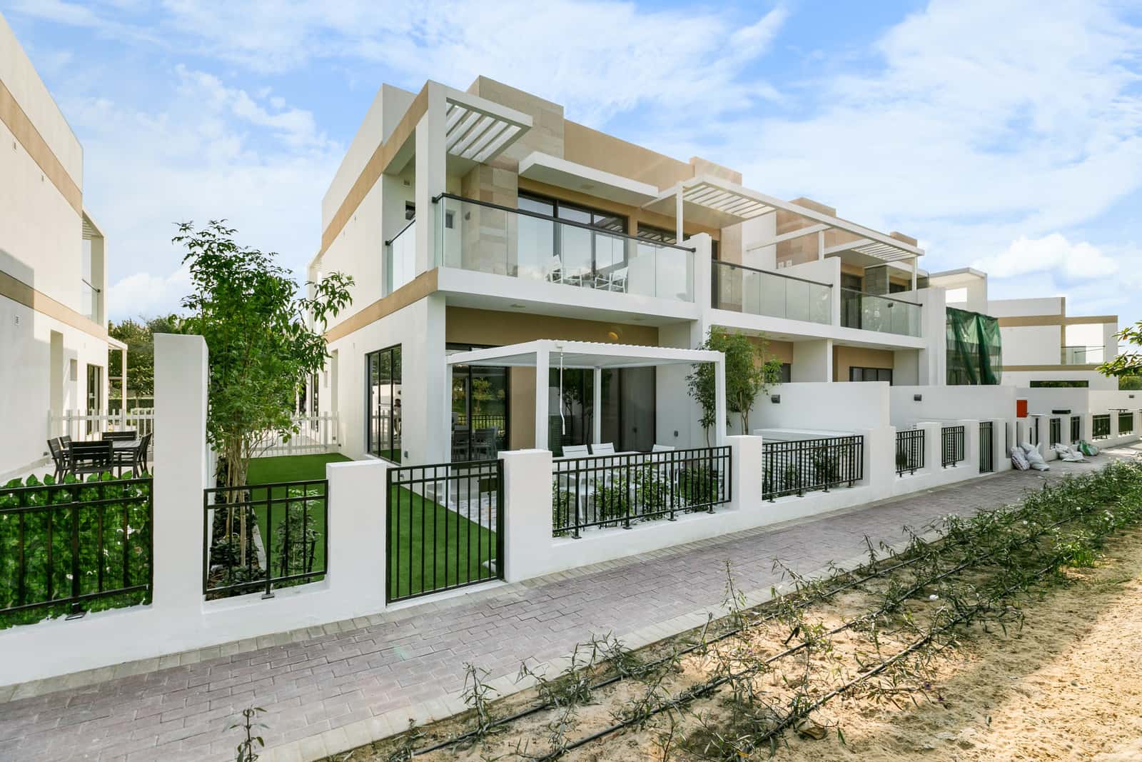 DAMAC Hills Villa for Rent Golf Course Community, photo 2