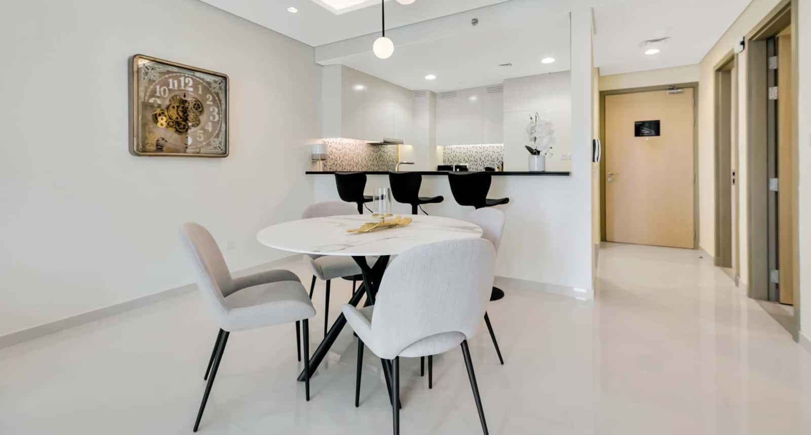 Paramount Midtown Two Bed Apartment, photo 6