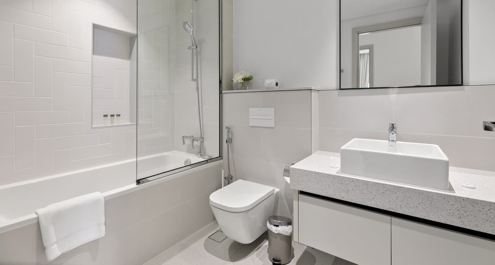 Marina Vista Two Bed Emaar Beach — photo 13