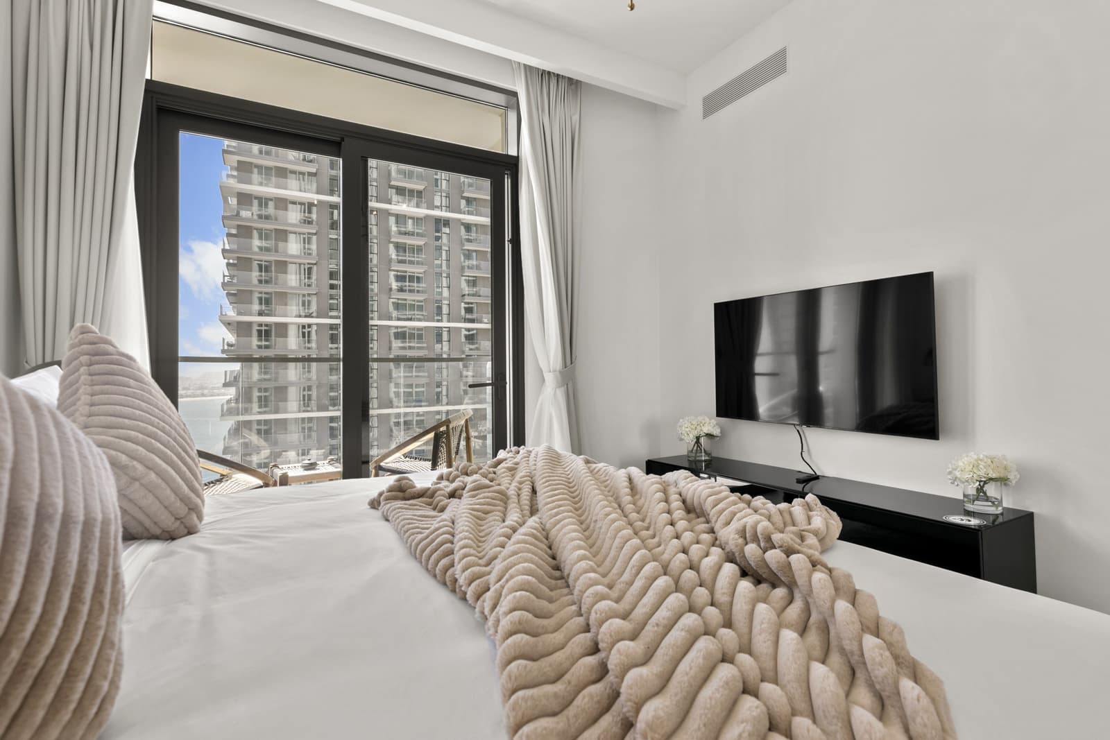 Marina Vista Two Bed Emaar Beach — photo 20