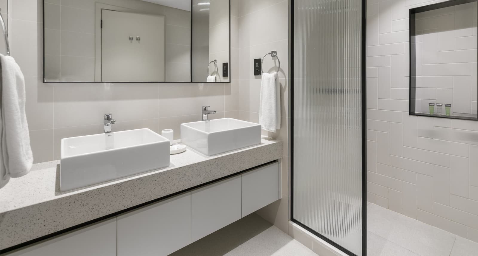 Marina Vista Two Bed Emaar Beach — photo 22