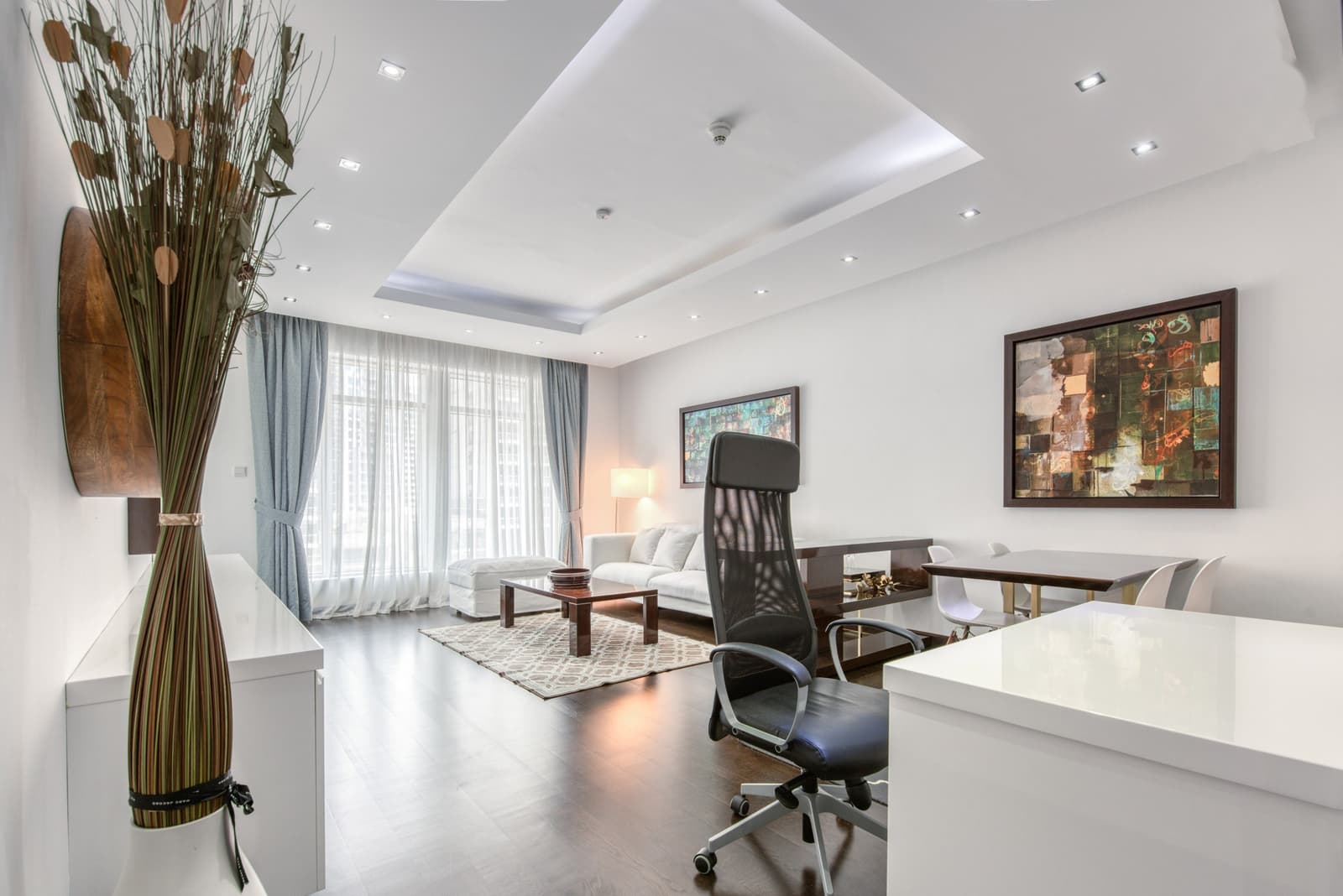 Downtown Dubai Holiday Home Burj Views Apartment — photo 1