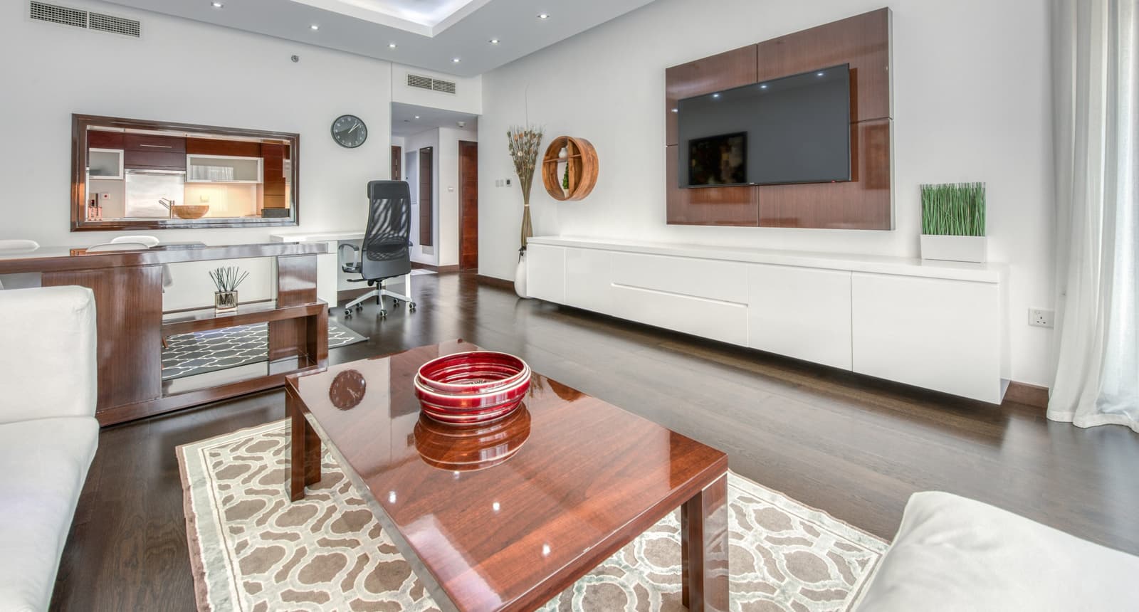 Downtown Dubai Holiday Home Burj Views Apartment — photo 3