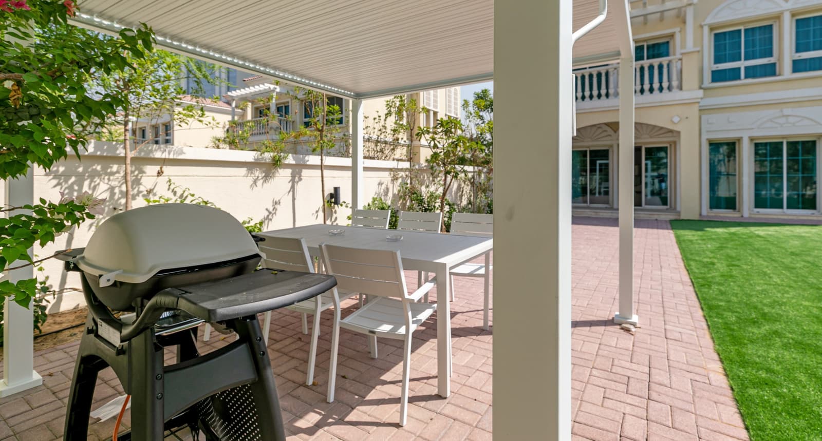 JVT Holiday Villas Dubai Private Garden — photo 13