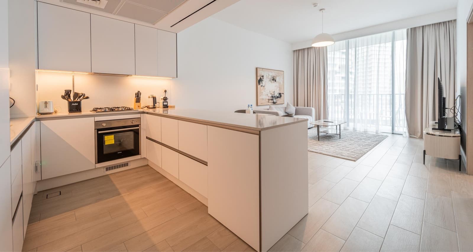 Luma Park Views Jvc One Bed — photo 4