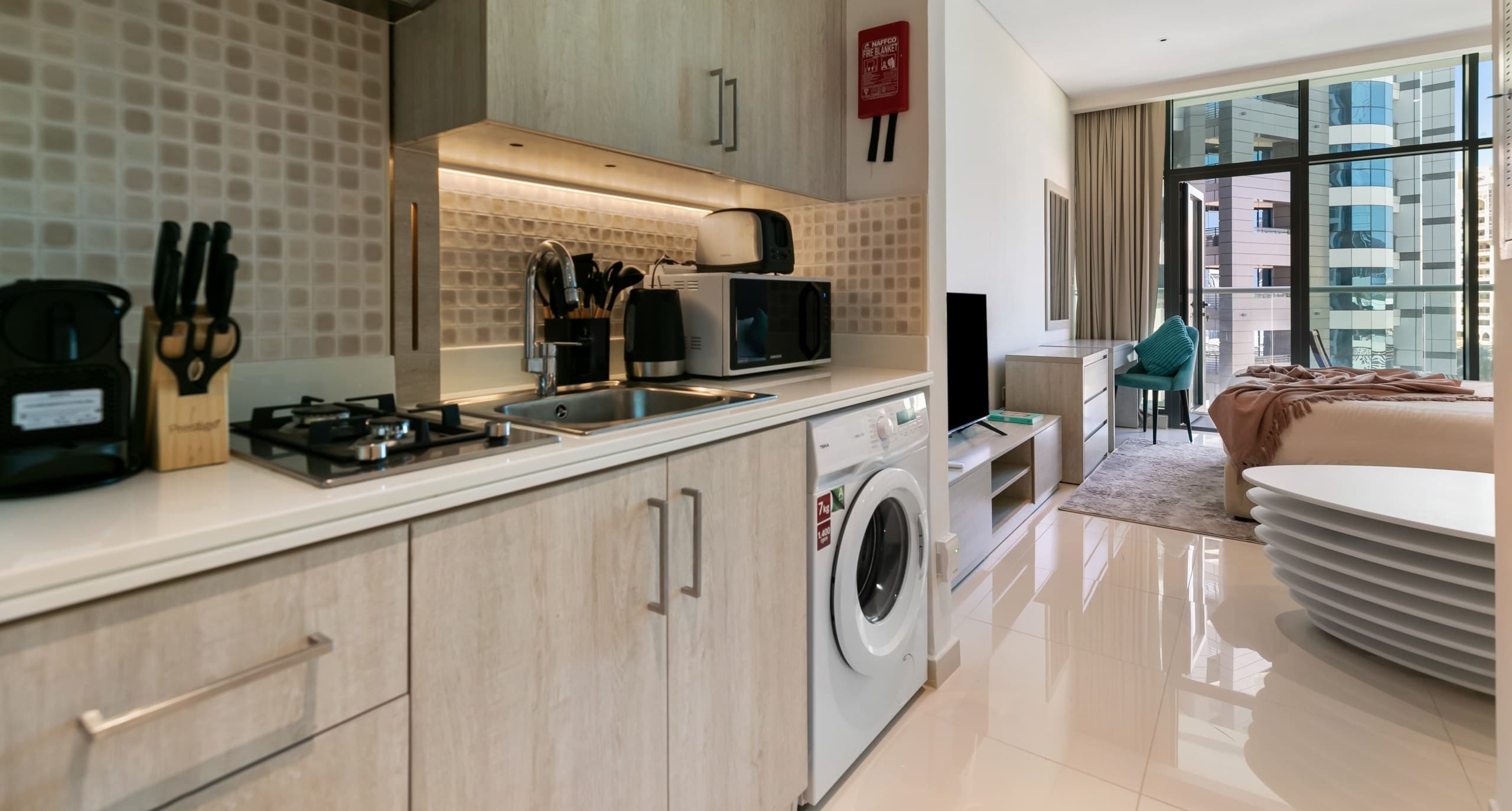 Palm Jumeirah Beachfront Holiday Home Palm Beachfront