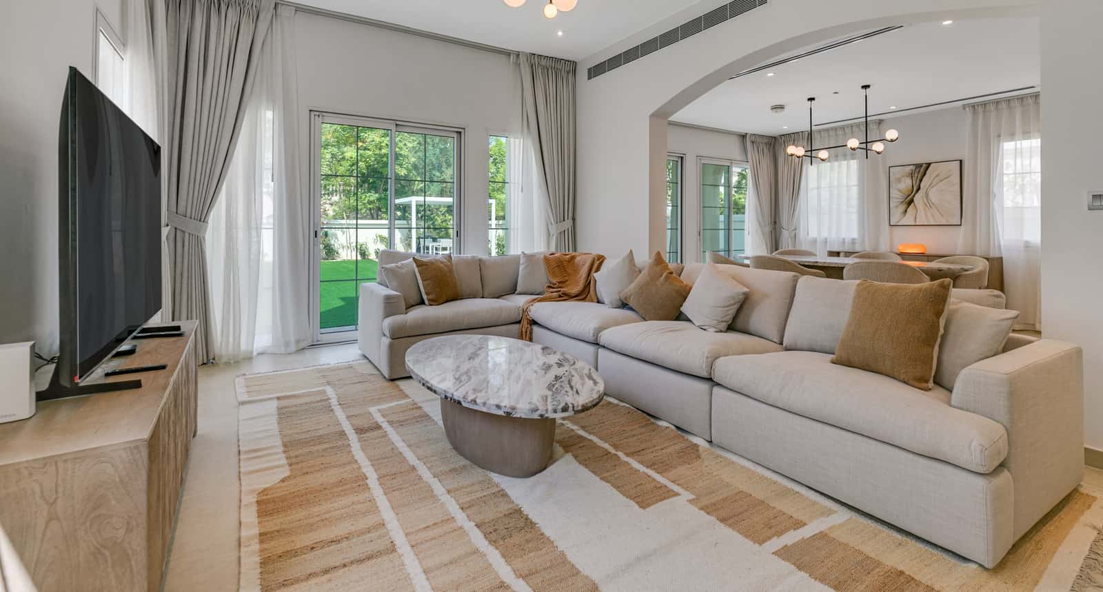 JVT Holiday Villas Dubai Private Garden, photo 2